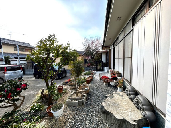 【高槻市下田部町一丁目の外観】