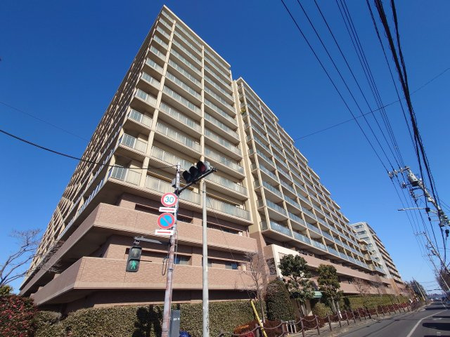 エル・スタージュ　バス停から1分の立地は思っている以上に便利です！
