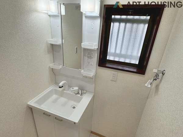 【若柳　中古戸建の独立洗面台】