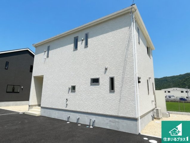 安心の10年保証！外観を美しく保ち、雨水で汚れを落とします！気になることがありましたら、お気軽にお問い合わせください！