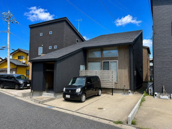 【新潟市北区太夫浜の中古戸建ての外観】