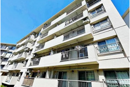 高幡台団地18号棟の外観