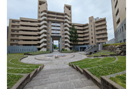 ＡｃｉｔｙヒルズアリーナⅢ番館の外観