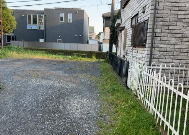 物件の詳細については、現地を見てわかること以外に、役所や法務局などで調べないとわからないことがあります。そのため、現地に行く場合は、もしこの物件を買ったらどのような生活ができるかをイメージしましょう。
