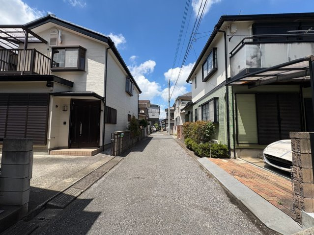 教育・商業施設が充実した子育て世帯に優しい住環境です！粕壁小学校まで徒歩約13分(1010ｍ)！