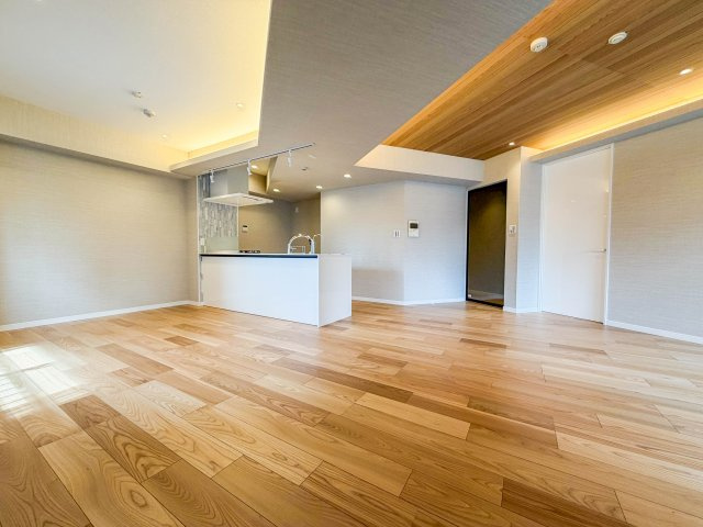 朝は光がたっぷり入り、自然と早起きしたくなるリビングです。