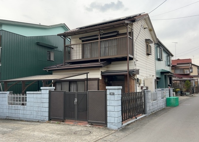隣家の土地はどうなっているのか、生活利便施設が近くにあるのか、学校まで近いかなど、お客様のライフスタイルにあわせたイメージが重要です。また、近くにあると困る施設が近くにないかも確認するといいでしょう。