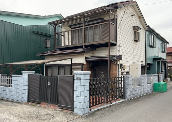 人が暮らすうえで日光は大切な要素となります。日当たりの良さは譲れないポイントですね。併せて近くに大きな建築物の建築予定がないか、あるいはそれが可能な土地が近くにないか事前に確認することもお勧めします。