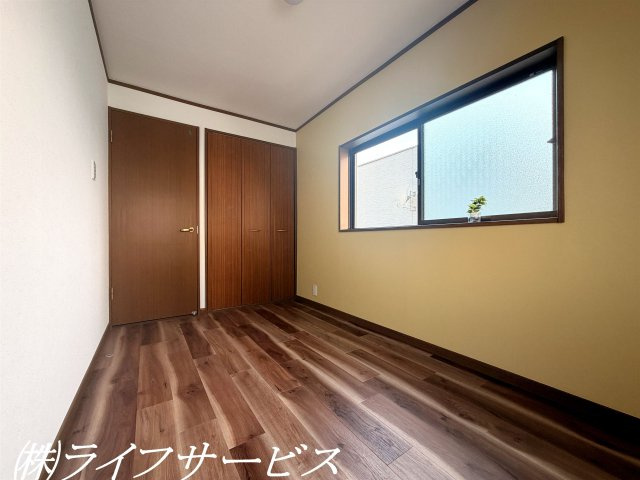 3階洋室4.5帖(1)／クローゼット有！窓2面あり！