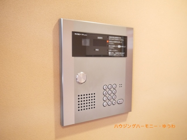 もちろん、安心のオートロックです。