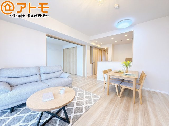 家族団らんのイメージは、リビングを思い浮かべませんか？リビングこそ広々としたお部屋が良いですね♪