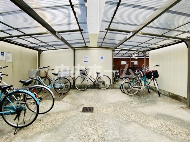 【自転車置き場】最新の空き状況や費用などの詳細は担当スタッフまでお問い合わせください。