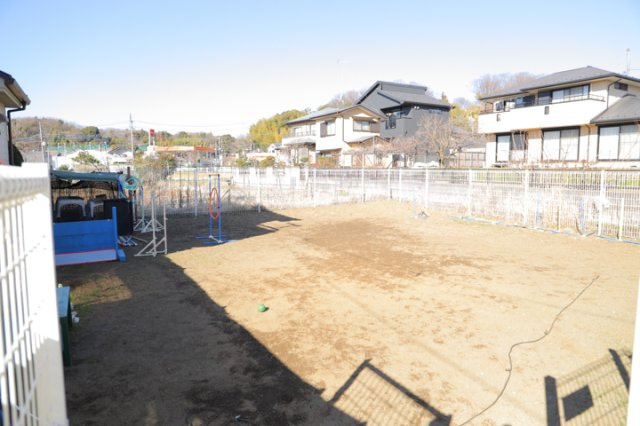 土地探しをしていると都市計画区域という言葉を目にすると思います。法律によって、都道府県知事や国土交通大臣が指定するエリアのことを指しており、都市計画区域は市街化区域と市街化調整区域に分けられています。