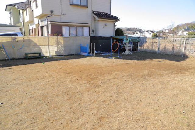物件の詳細については、現地を見てわかること以外に、役所や法務局などで調べないとわからないことがあります。そのため、現地に行く場合は、もしこの物件を買ったらどのような生活ができるかをイメージしましょう。