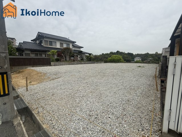 ●年中無休：当日予約可●前面道路との高低さがなく、入出庫もしやすいです。