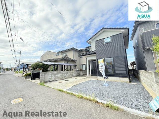 前面道路含む現地写真です