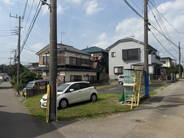 駐車場として賃貸中のため、賃貸退去後のお引き渡しとなります。