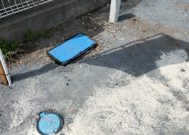 土地の面積＝住宅面積ではありません。建ぺい率の問題などで、土地のある場所によって住宅を建てられる面積は限られています。高さもしかり、「土地」という言葉の中には、建築条件も含まれると考えておきましょう。