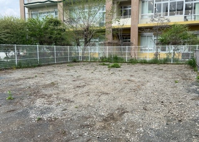 隣家の土地はどうなっているのか、生活利便施設が近くにあるのか、学校まで近いかなど、お客様のライフスタイルにあわせたイメージが重要です。また、近くにあると困る施設が近くにないかも確認するといいでしょう。