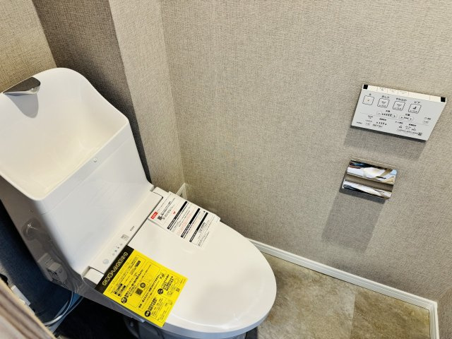～暖房温水洗浄機能付きトイレ　冬場は特に嬉しい機能ですね～