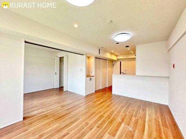 【イトーピア向日マンションC棟 7階の居間】