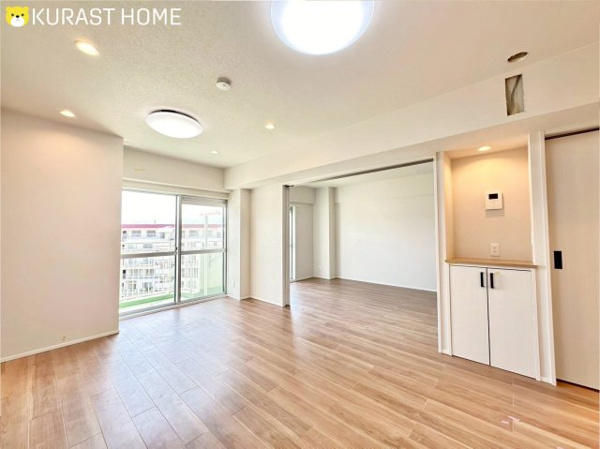 【イトーピア向日マンションC棟 7階の居間】