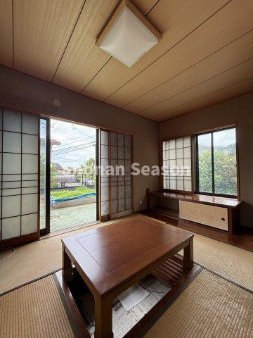 ごろりと横になれる心安らぐ和室あり♪