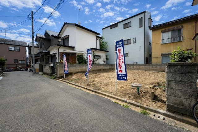 閑静な住宅地・敷地約22坪・希望の間取りが叶いやすい整形地です！自由設計で夢のマイホームはいかがでしょうか！当社無料の間取り作成も承ります！ジョイフーズまで徒歩約10分(750ｍ)！
