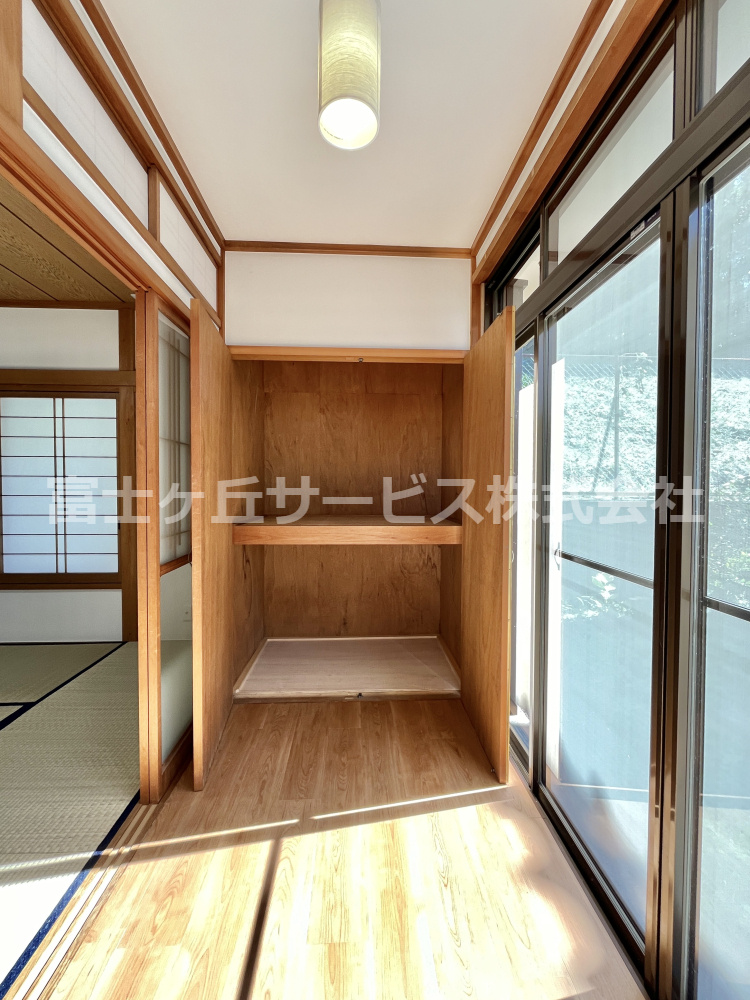 広縁に押入れが付いています