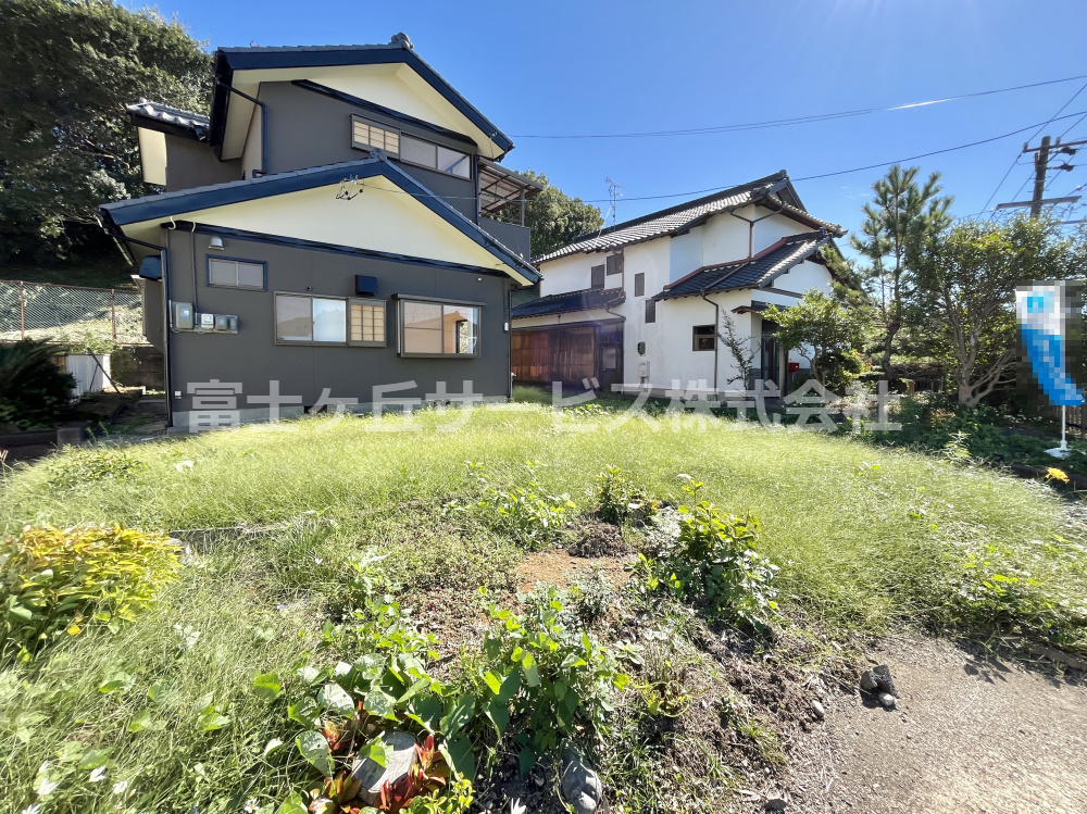 簡単な家庭菜園も楽しめるお庭です