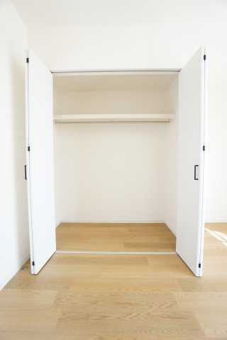 枕棚も設置しています♪
