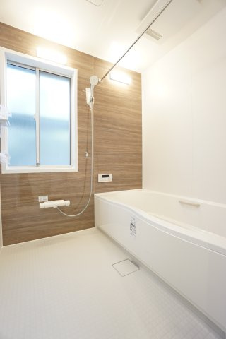 ユニットバス交換済み！浴室換気乾燥機付きです♪