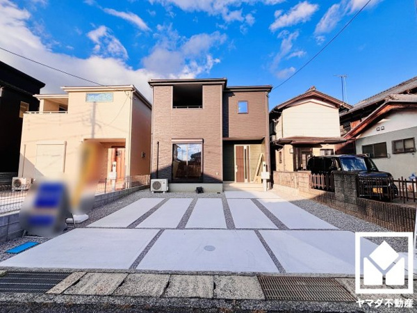 【草津市草津町　2期　2号棟の外観】