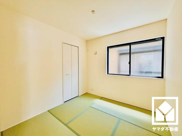 【草津市草津町　2期　2号棟の和室】