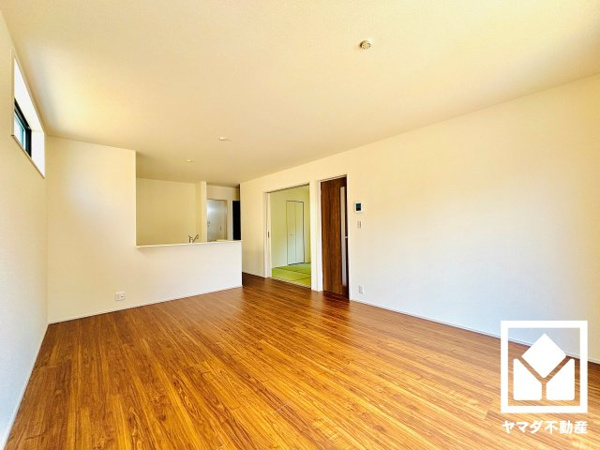 【草津市草津町　2期　2号棟の居間】