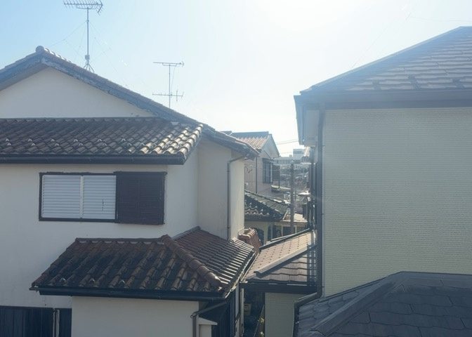 眺望を気にして物件を探す場合、前面に建物が建っていないか現地で確認しましょう！前面に建物があると景色はもちろん、日当たりや風通しにも影響が出てきます。住んだ時のことを想像しながら現地見学をしましょう。