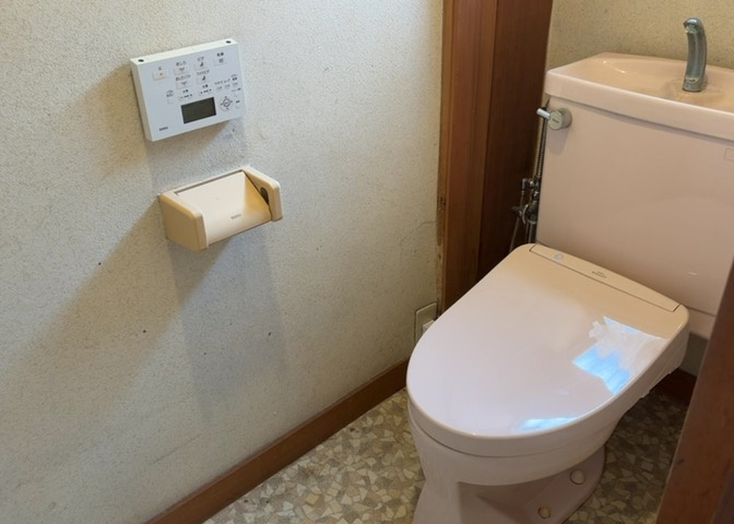 トイレは大きさや形、機能、抗菌性などが異なる多種多彩なタイプが各メーカーから出ています。それぞれに良さがあるため、事前にどういったタイプのトイレがいいのかをご家庭内で決めて、内見に行くといいでしょう。