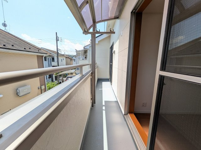 ～南向きで陽当たりの良いバルコニー　洗濯物がよく乾きそうです～
