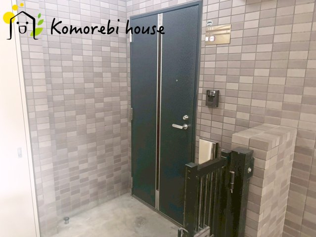 落ち着いた玄関です