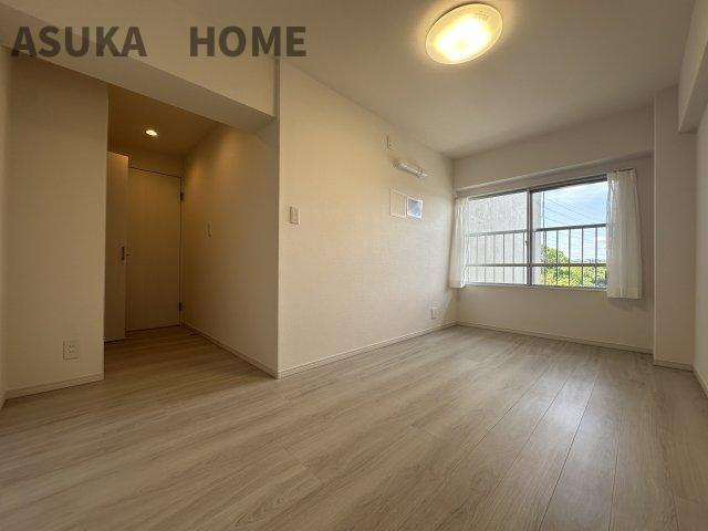 見晴らしの良い居室は広さも充分あるので主寝室に◎心地よく爽やかな朝を迎えられそう