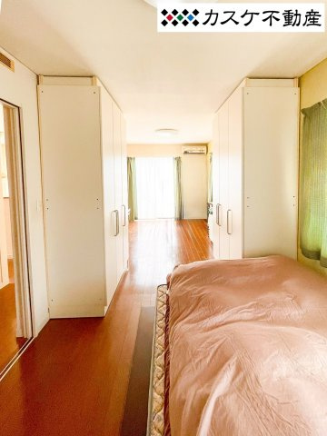 間仕切り収納にて2部屋にすることが可能です