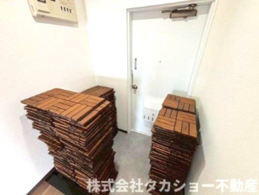 このタイルはルーフバルコニーへ設置致します。