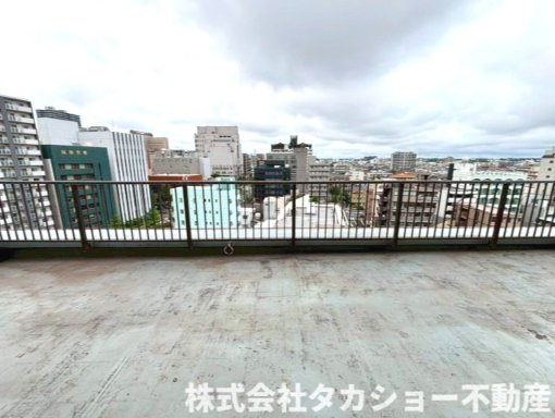 お洗濯にも便利なバルコニー付き