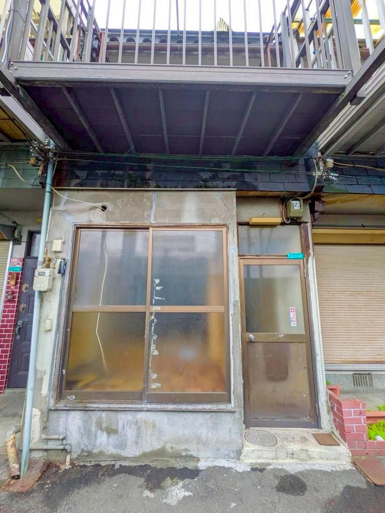 外観：327002976867