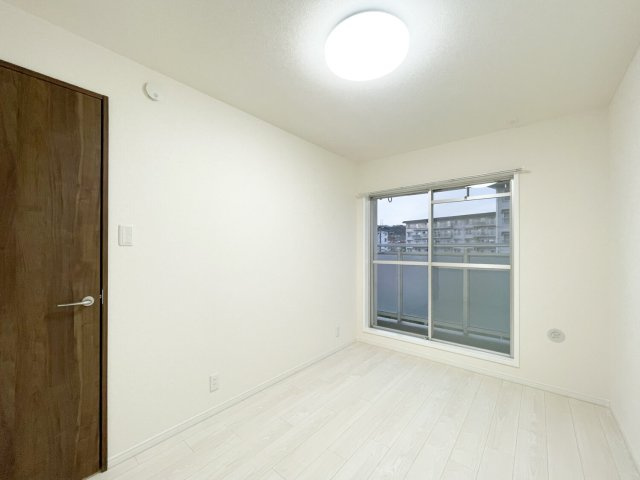 北側洋室約6帖