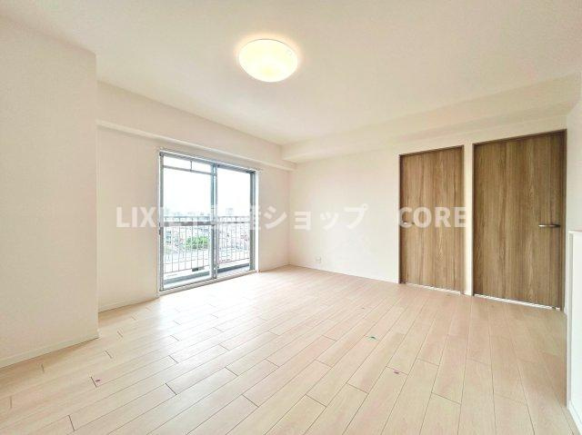 家族と過ごす時間を大切にしたい方にぴったりの明るくゆとりある住空間です。