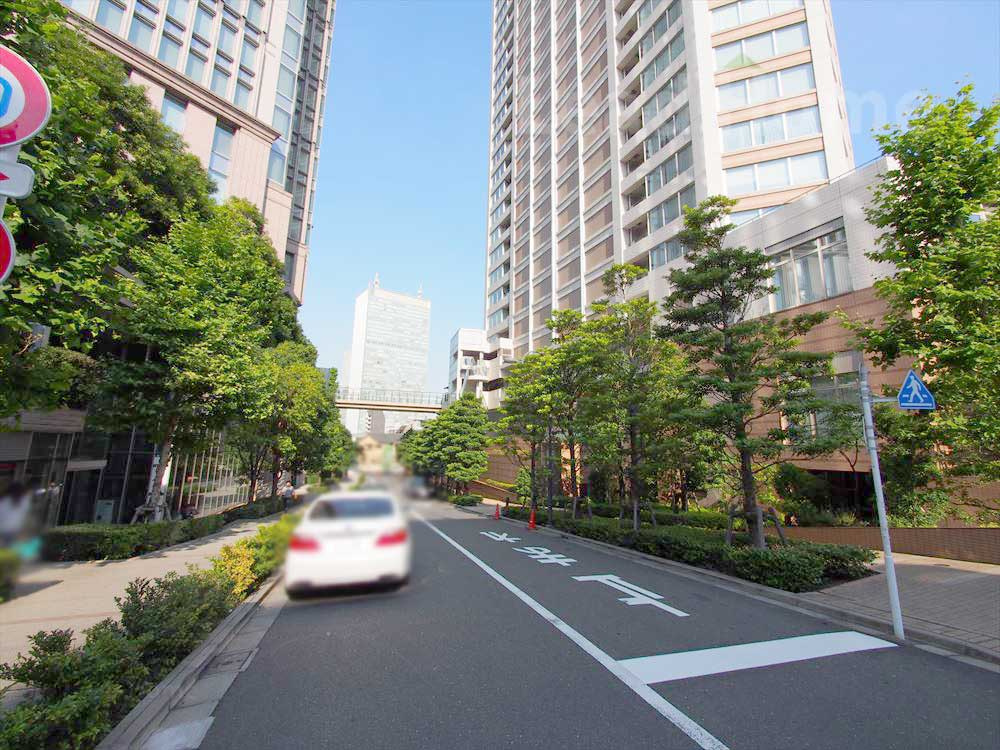 千代田線「赤坂」駅徒歩約8分の好立地です！複数路線が利用可能で通勤や週末のお出かけもラクラクです♪