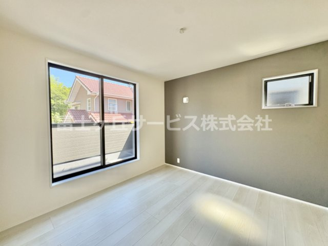 使い勝手のいい寝室です