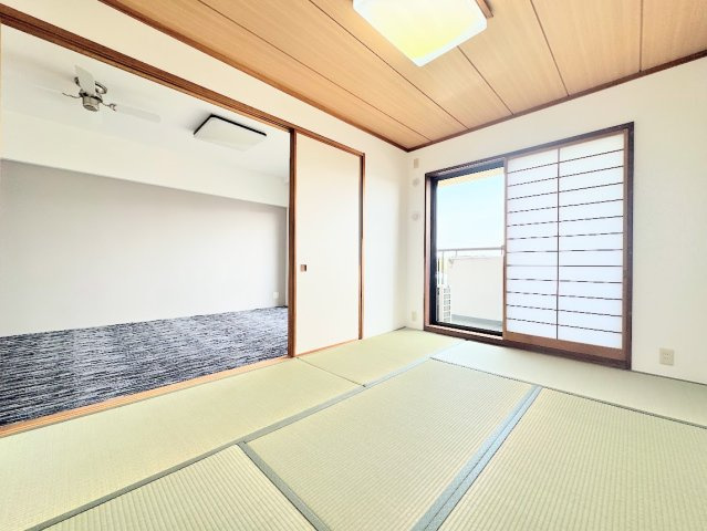 ◆リビングと同じ階にもう一部屋配置。来客時の客間として利用できますし、リモートワーク部屋としても利用可能です。