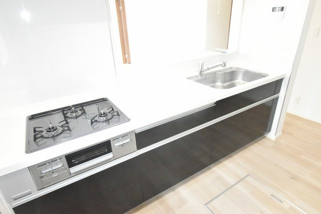 収納も備えたキッチンで、すっきりと片付けができます